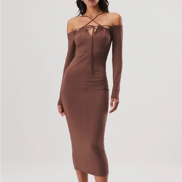 Misha Lou Matte Jersey Midi Dress Mushroom - Picture 1 of 3